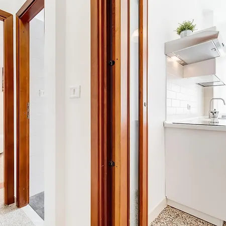 Sinuessa In Laterano Apartment